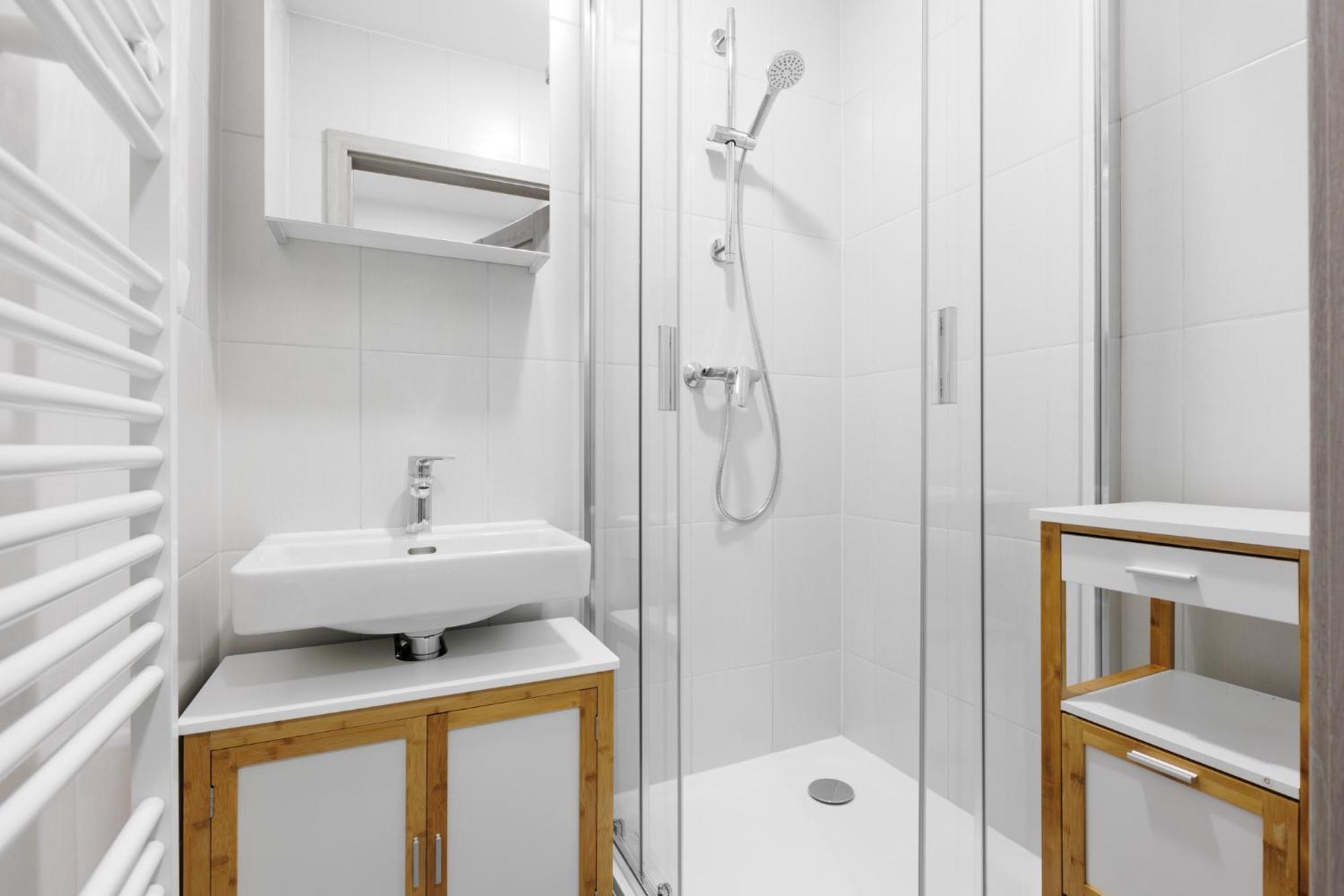 Apartament 2 Bedrooms Near The Metro *