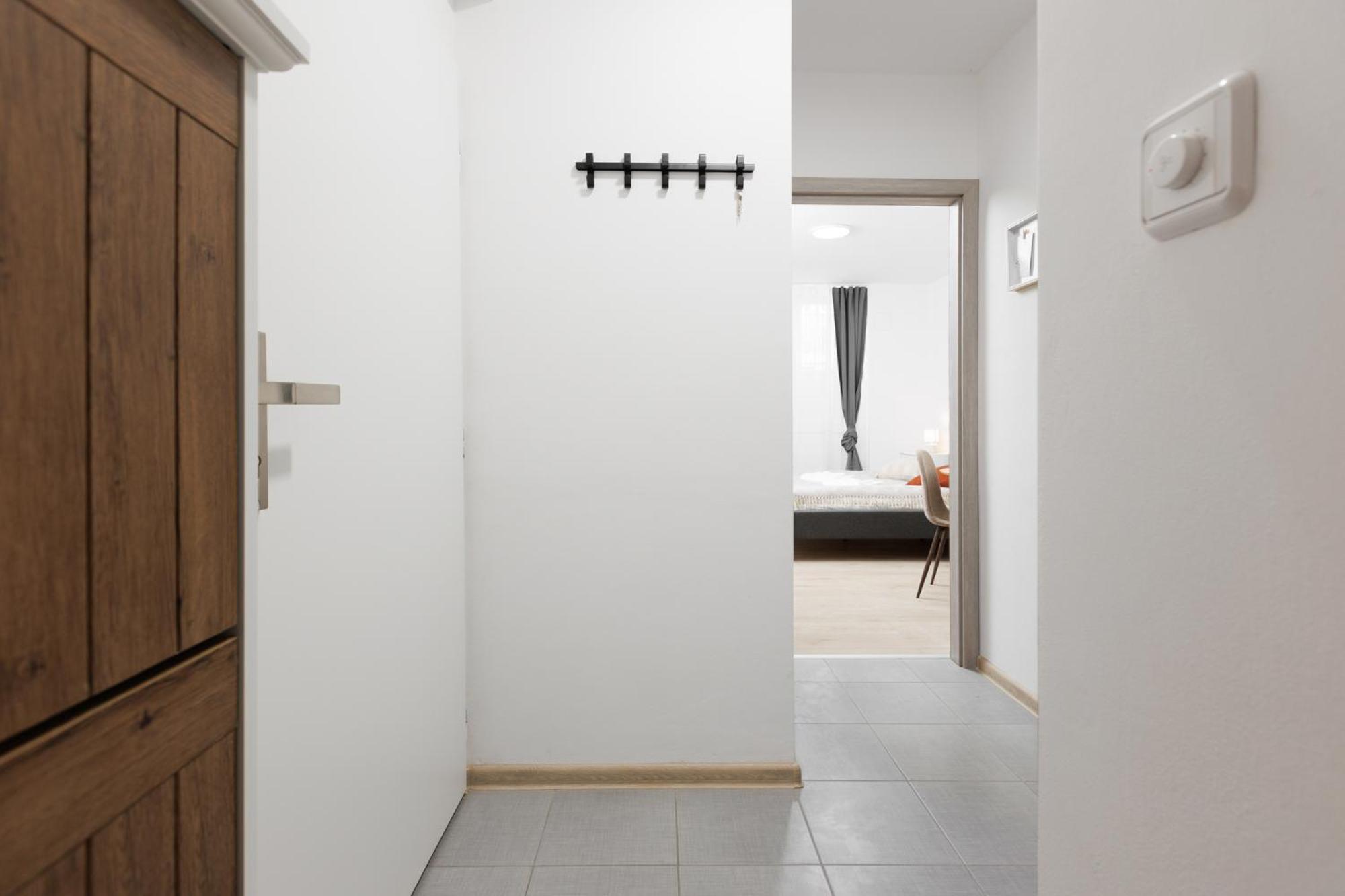 2 Bedrooms Near The Metro Apartament *