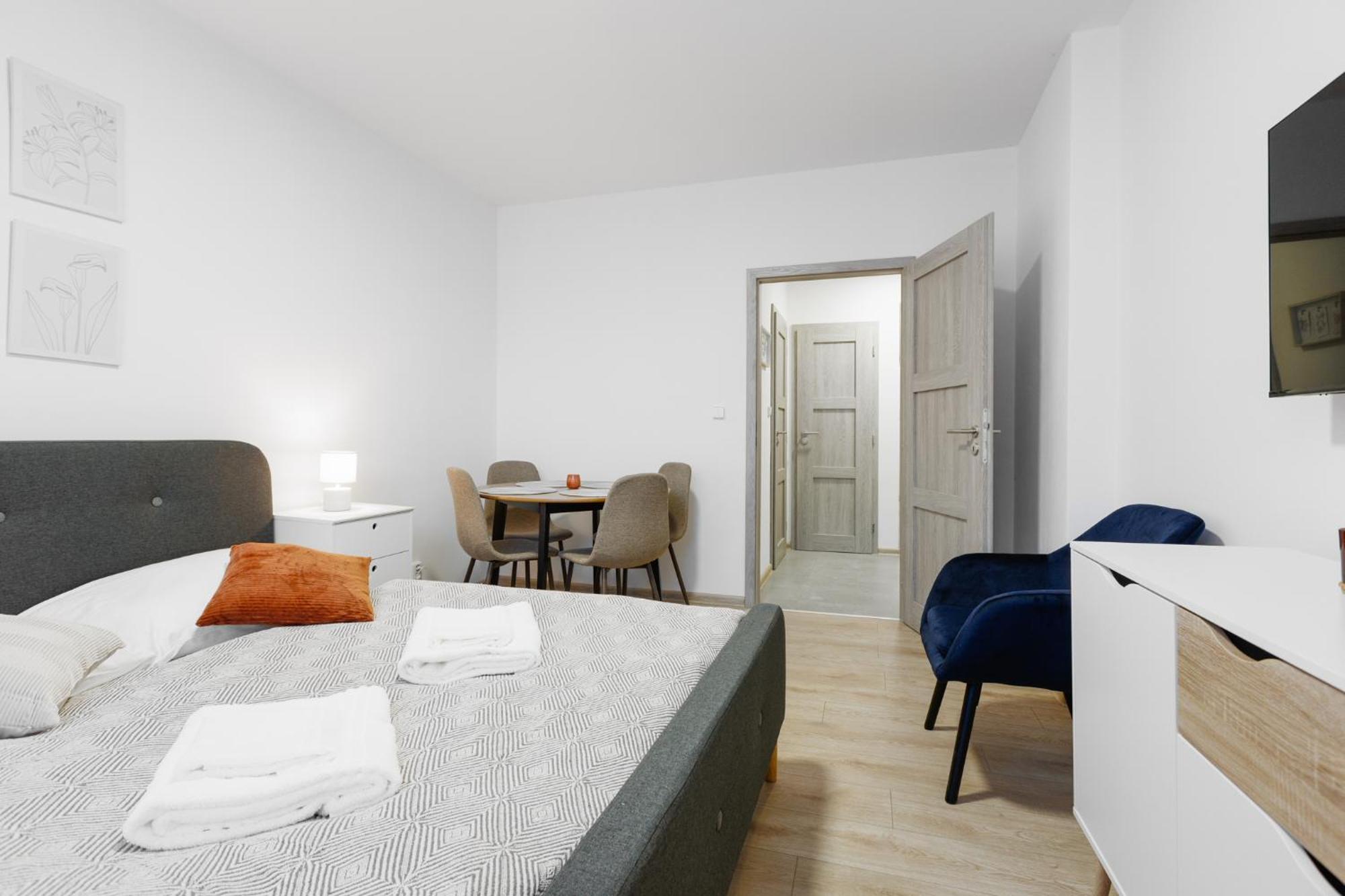 Apartament 2 Bedrooms Near The Metro