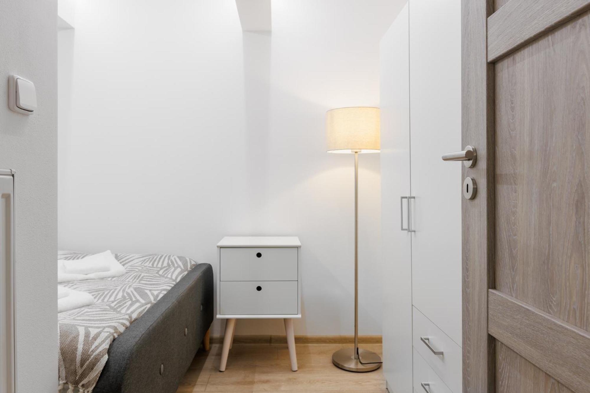Apartament 2 Bedrooms Near The Metro *